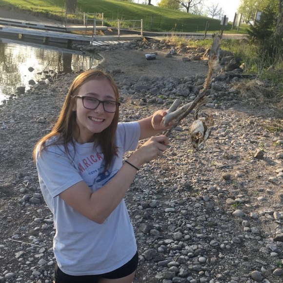 Meet your Posher, Mia - Picture 1 of 1